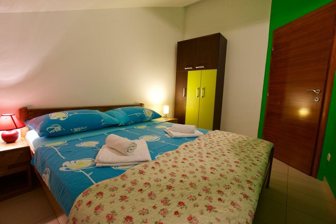Hotel Pansion Hrga Vodice Exterior foto