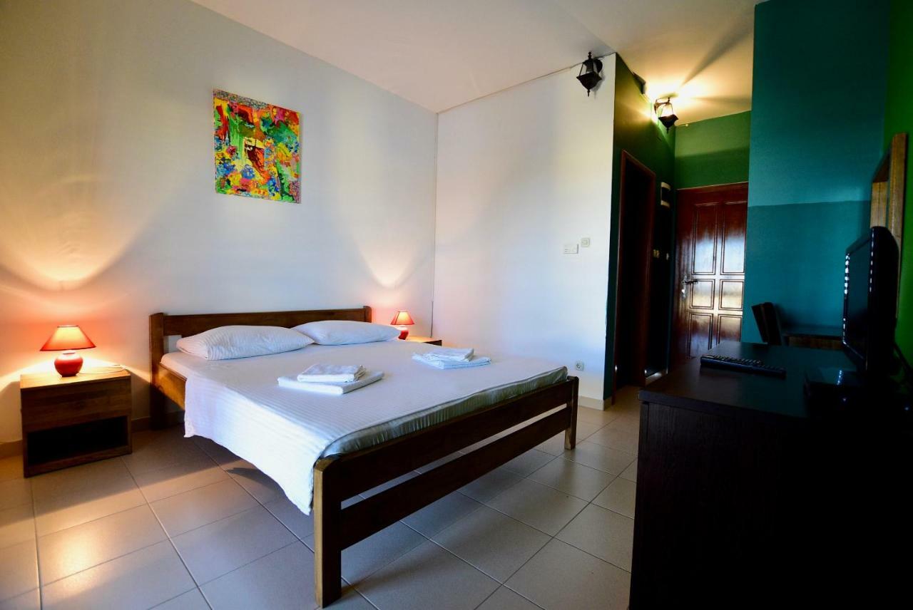 Hotel Pansion Hrga Vodice Exterior foto