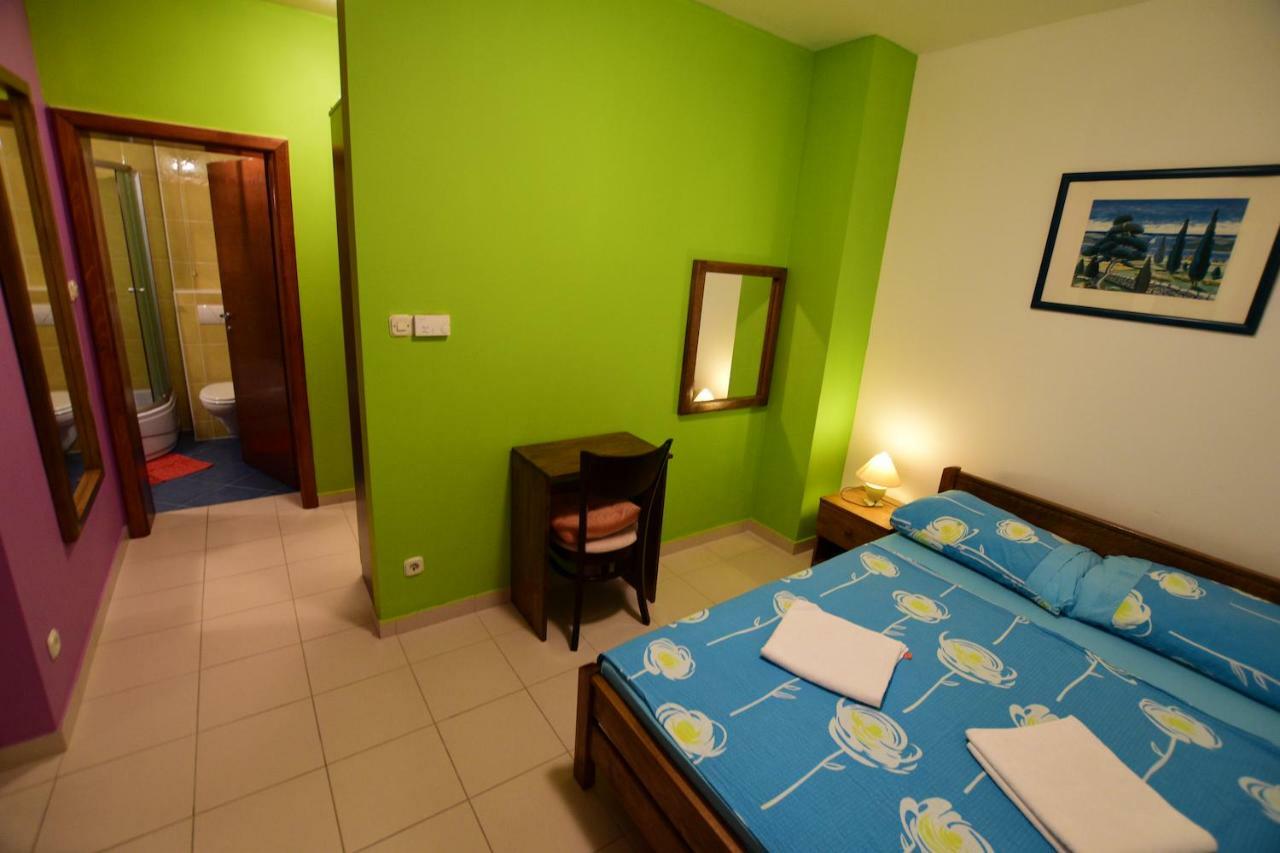 Hotel Pansion Hrga Vodice Exterior foto