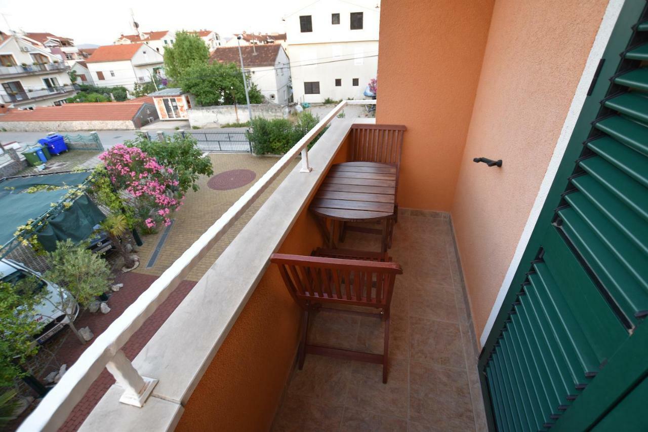 Hotel Pansion Hrga Vodice Exterior foto
